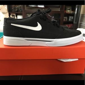Men’s Nike Canvas Sneaker